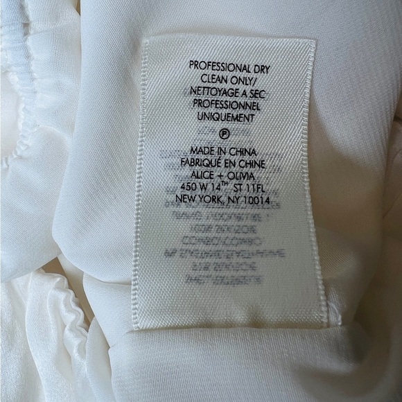 Alice + Olivia V Neck White Sheer Silk  Cropped Blouse Shirt medium - Picture 12 of 12